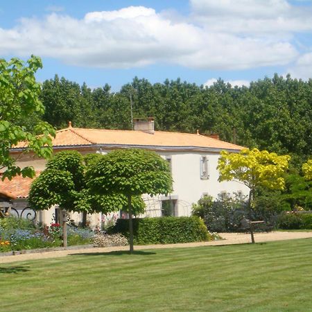 Chambres D'Hotes Au Gite De La Pommeraie Landeronde 外观 照片