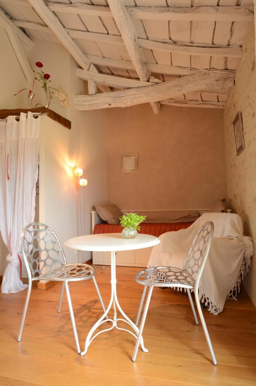 Chambres D'Hotes Au Gite De La Pommeraie Landeronde 外观 照片