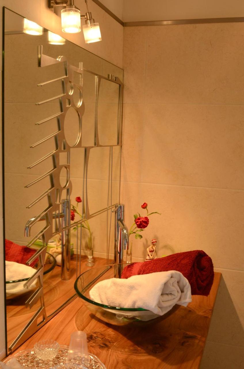 Chambres D'Hotes Au Gite De La Pommeraie Landeronde 外观 照片