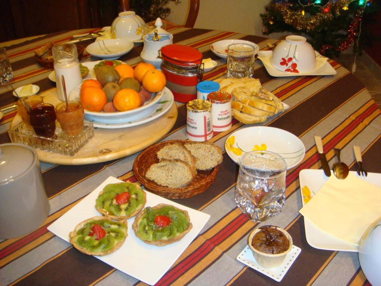 Chambres D'Hotes Au Gite De La Pommeraie Landeronde 外观 照片
